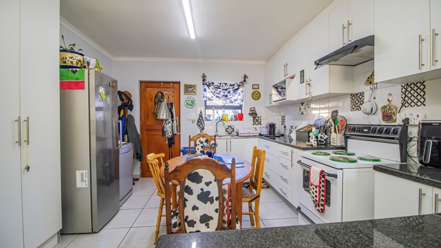 3 Bedroom Property for Sale in Mossel Bay Ext 15 Western Cape